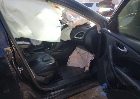 2014 Dodge Dart Limited z USA, uszkodzony, nr VIN 1C3CDFCB9ED862994